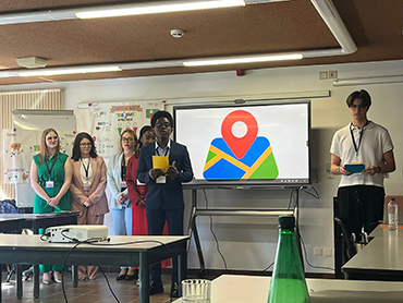 Des études en communication  séminaire rencontres et bien plus encore 