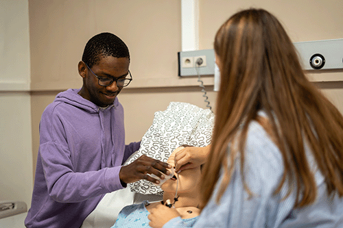 Étudier les soins infirmiers  bien plus quun métier une véritable expertise